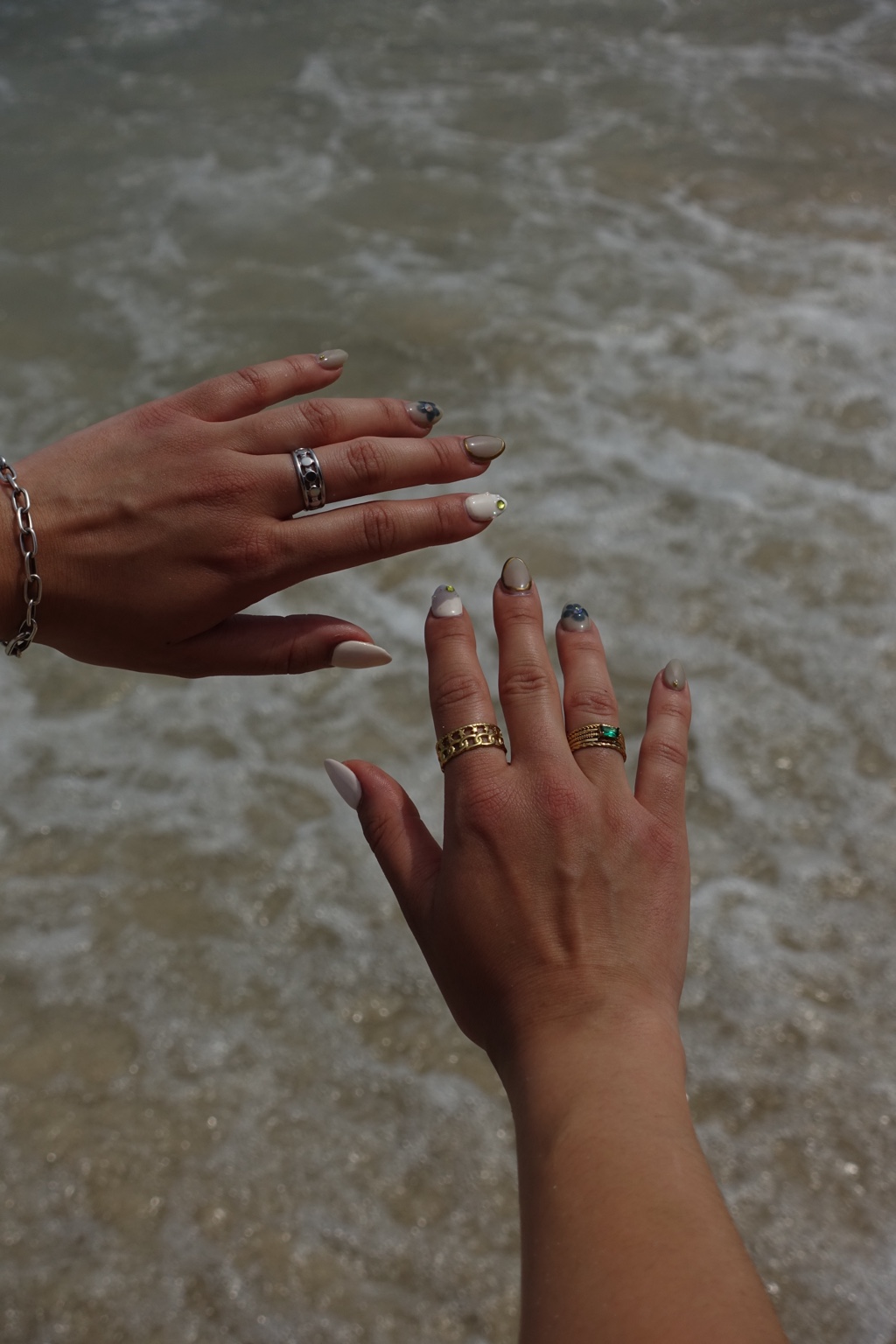 Schmuck am Wasser