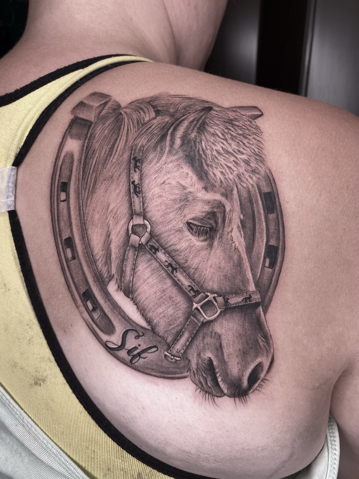 Realistisches Pferd Tattoo